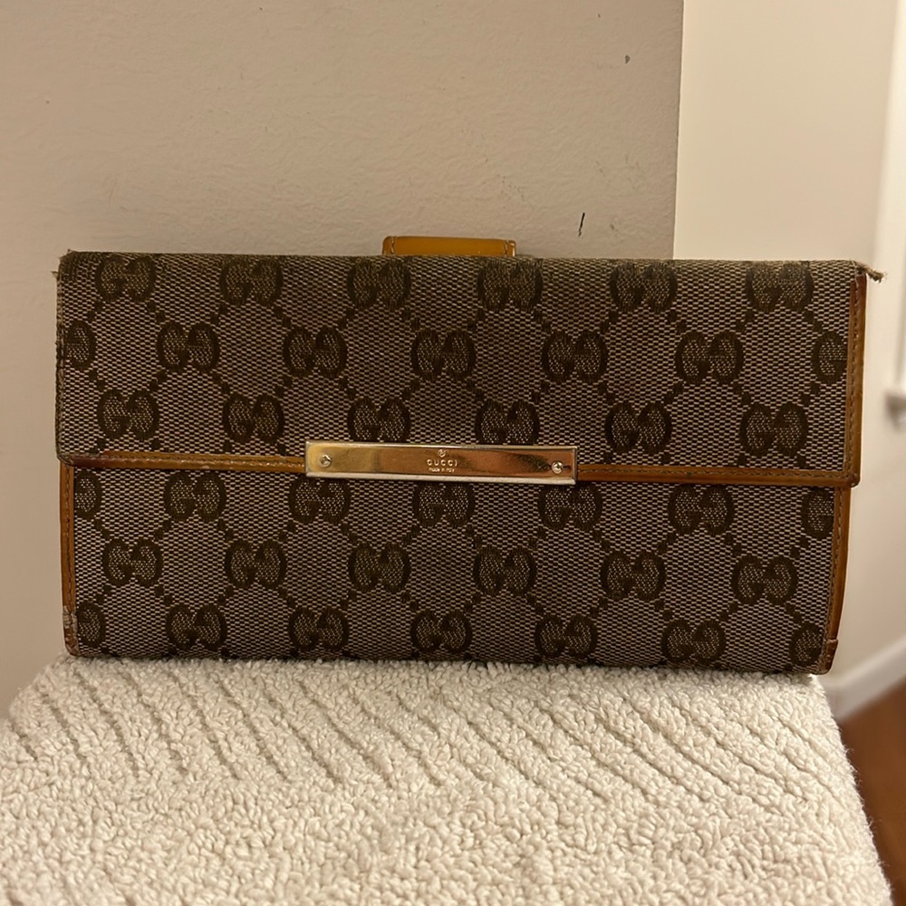 Gucci GG Brown Cream Hawaii Exclusive 112715 Long Bi-fold Wallet Leather Trim